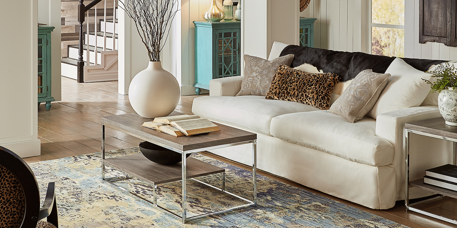 Color and pattern of your rug Color and pattern of your rug