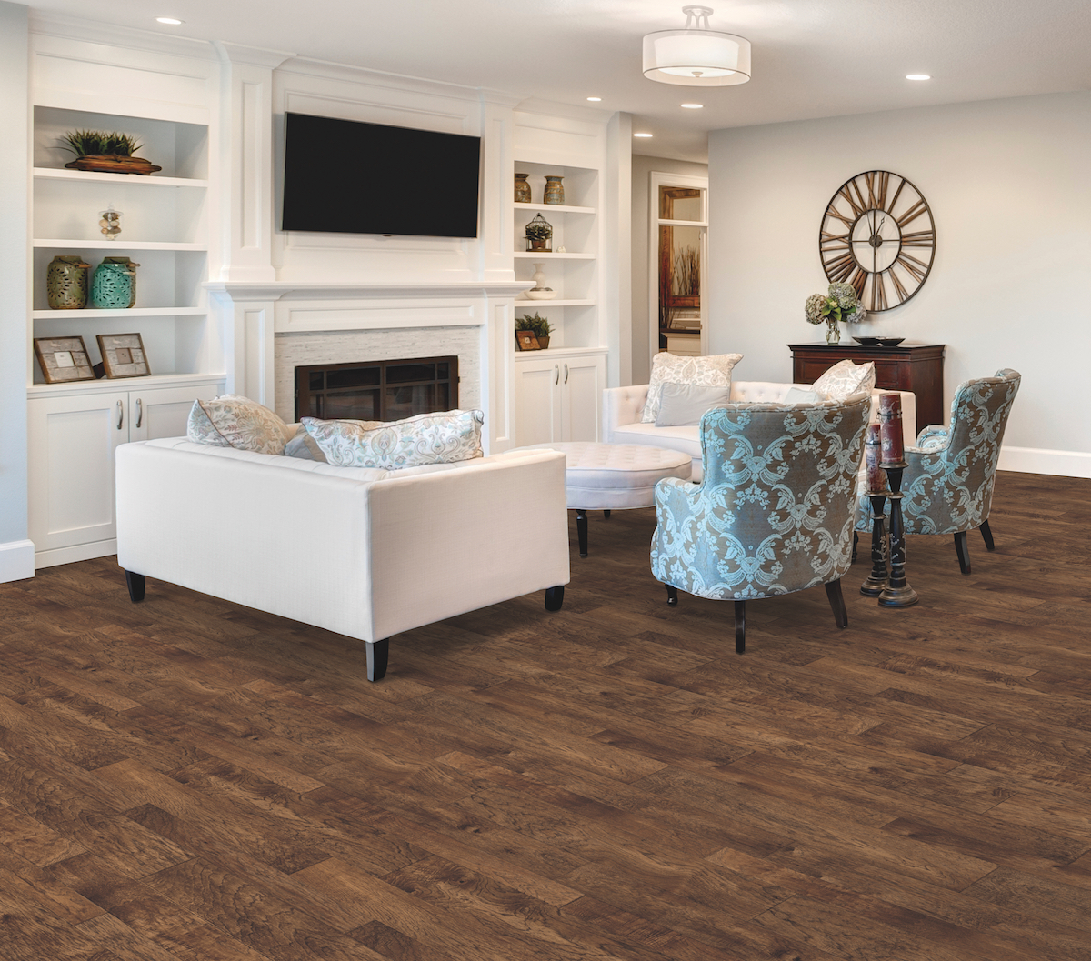 Flooring in the living room Flooring in the living room